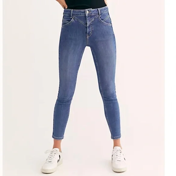 NWOT Free People Riley Seamed Daybreak Wash Mid-Rise Ankle Skinny Jeans Size 24 - Picture 1 of 12